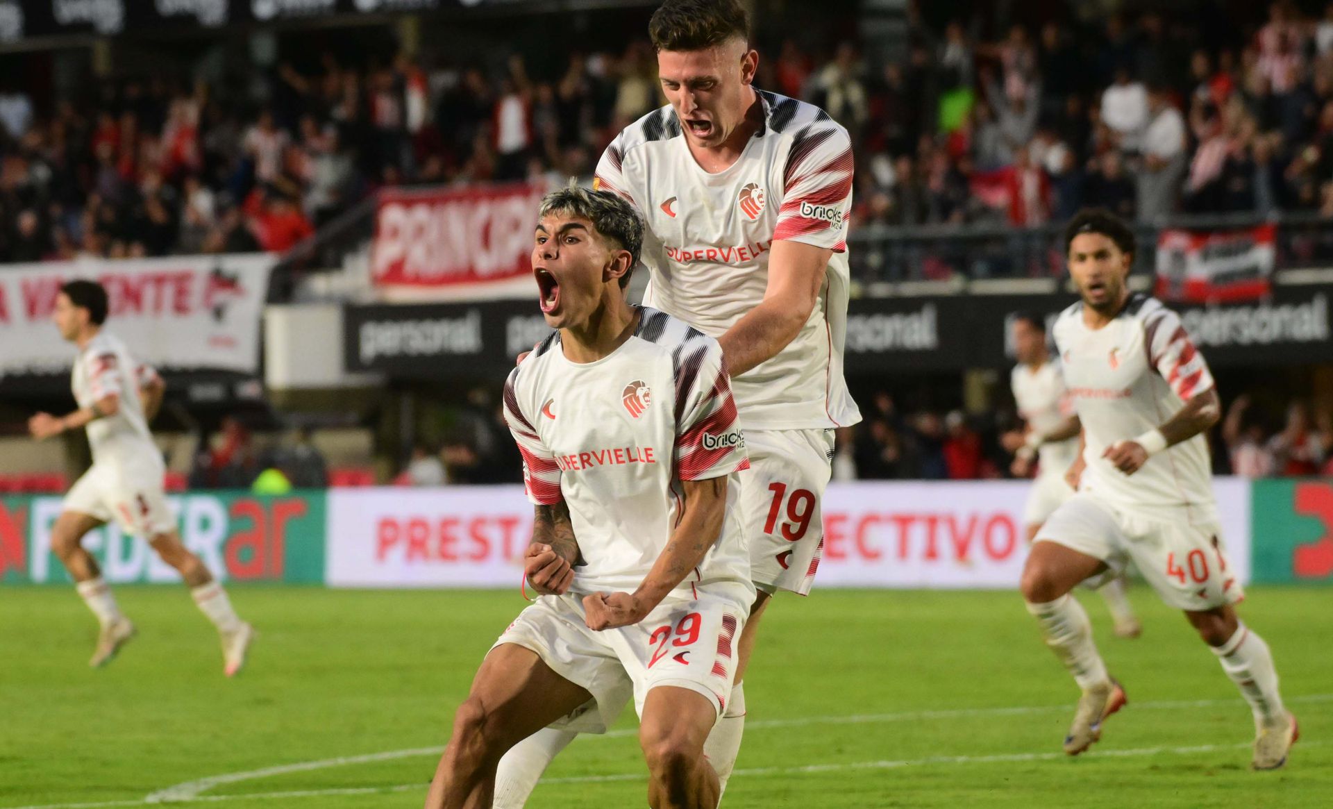 Estudiantes Unión Fabricio Pérez festejo gol