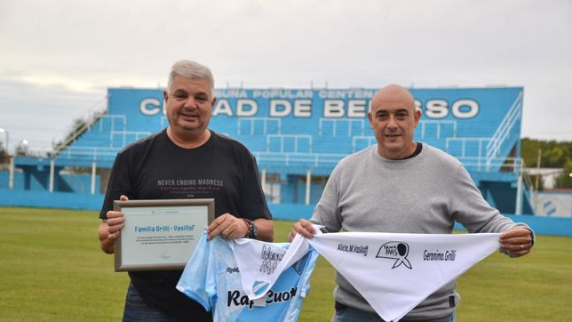 villa san carlos declaro socios honorificos a los miembros de una familia que fue victima de la dictadura