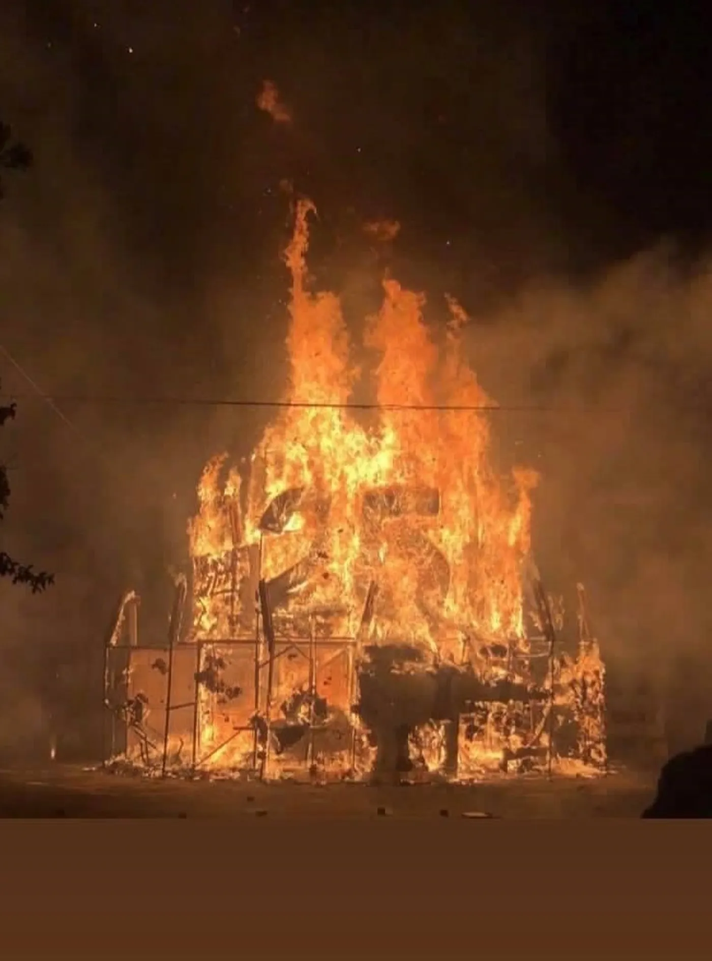 El fuego, consumaci&oacute;n de la fiesta en La Plata