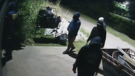 Una banda de falsos policías causó terror en La Plata y los vecinos están desesperados Una banda de falsos policías causó terror en La Plata y los vecinos están desesperados