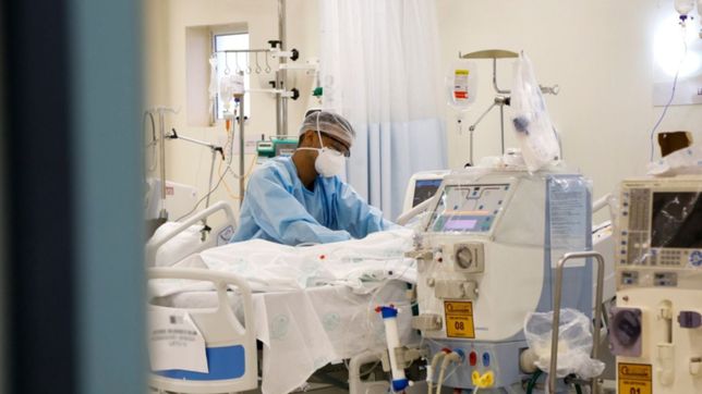 casi la mitad de pacientes con covid-19 en terapias intensivas del pais no estan vacunados