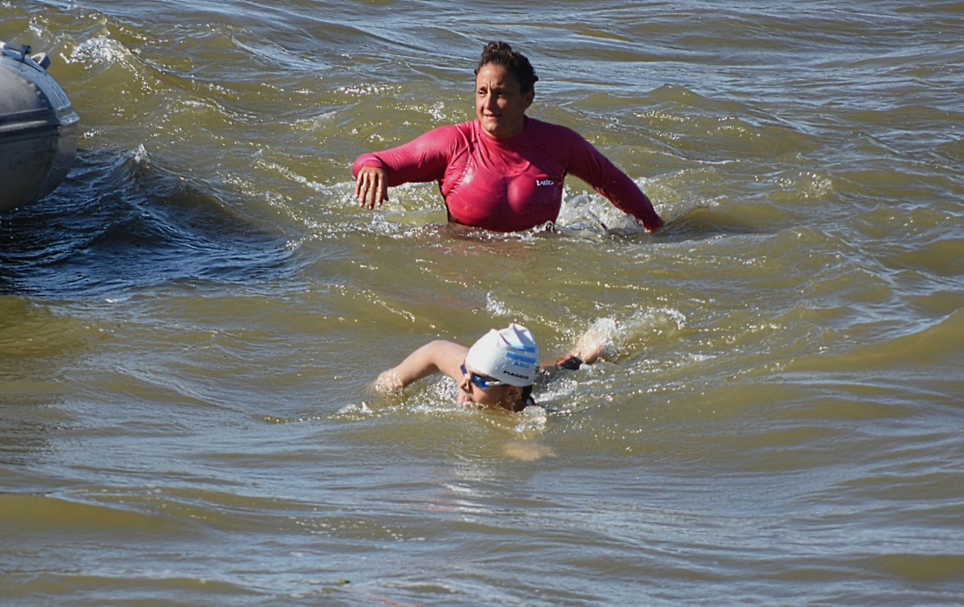 Ignacio Piaggio nadador de Coloia a Punta Lara (6).JPG