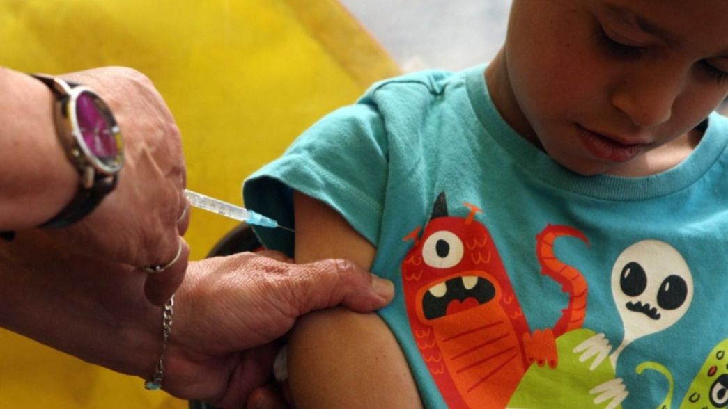 ¿Dónde se aplican en La Plata las vacunas obligatorias para ir a clases?