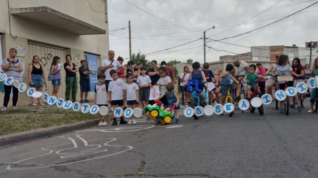 realizaron una bicicleteada en apoyo a lucas puig, el docente condenado por abuso