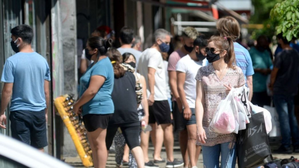 Arrancó una doble jornada de descuentos en ropa con tarjetas del Banco Provincia