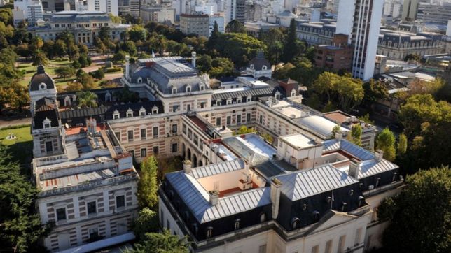 estatales le piden al gobierno bonaerense adelantar la reapertura de paritarias