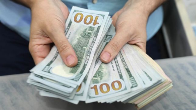 el dolar blue tuvo un nuevo salto y este miercoles supero la barrera de los $520