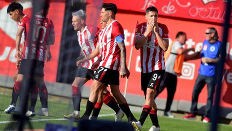 Estudiantes Defensa y Justicia  Carrillo festejos gol.jpg