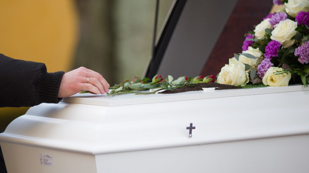 Revelan que se llevaron un cadáver en el robo a la funeraria de Berisso