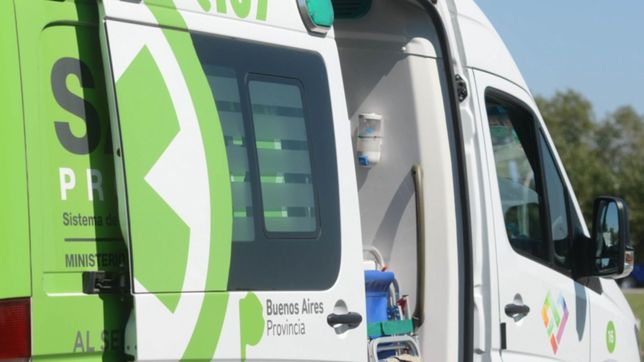 una policia fue internada por la explosion de una garrafa y lucha por su vida