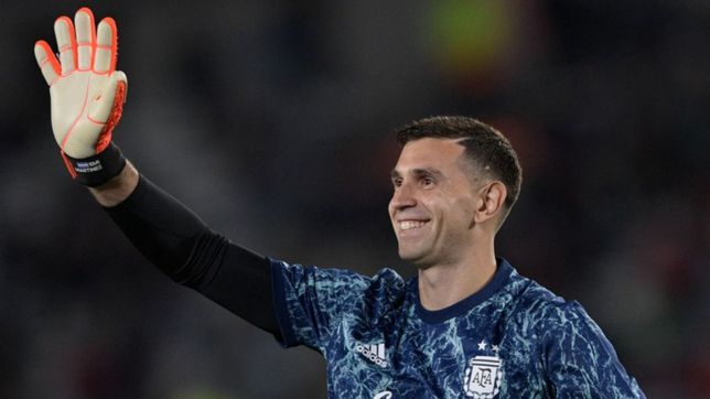 ¿cuales son los arqueros mas caros del mundo y que puesto ocupa el dibu martinez?