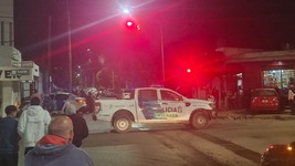 un fuerte choque entre un auto y un patrullero casi termina en tragedia un fuerte choque entre un auto y un patrullero casi termina en tragedia