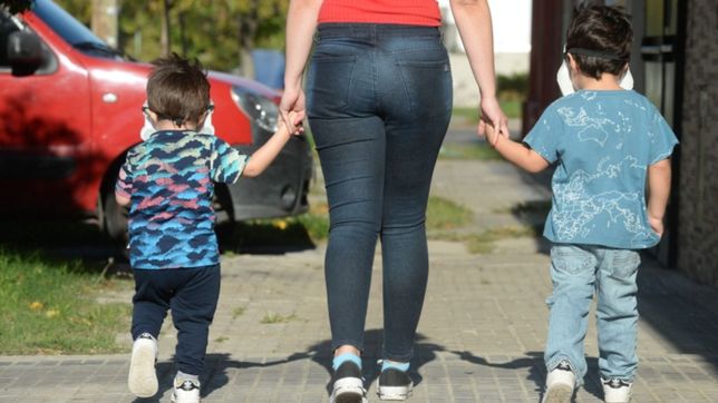 ¿que dias podran salir a pasear los mas chicos a las plazas de la plata?