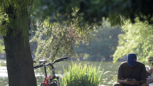 otro dia casi de verano en la ciudad, soleado, con calor y sin lluvias