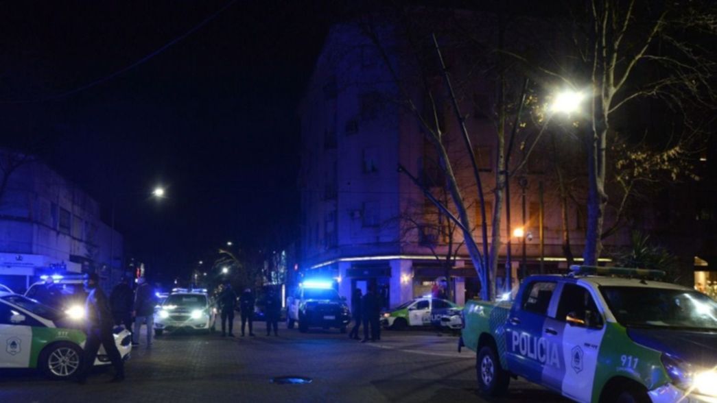 Los policías retiran los móviles de la Gobernación para seguir patrullando