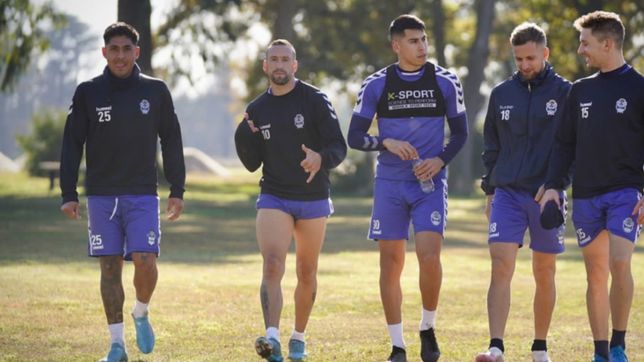 los jugadores de gimnasia amenazaron con no concentrar por el atraso en el pago de sueldos