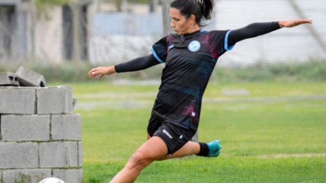 una jugadora de villa san carlos denuncio que no le operan la clavicula rota hace 6 meses