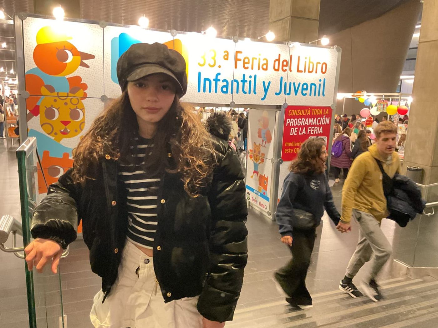 Victoria tiene 11 años y sacó su primer libro en el que recopila cuentos y relatos que escribió entre los 7 y 10 años