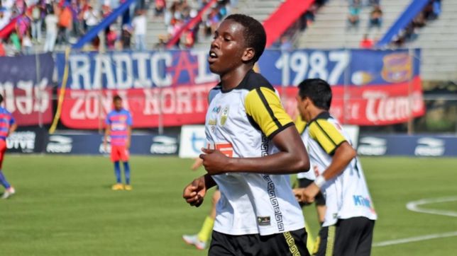 tachira no envia el transfer y reclama 200 mil dolares al lobo para habilitar a hurtado