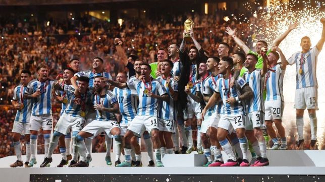la foto retro de dos campeones del mundo en la plata que se viralizo en las redes