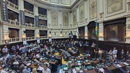 postergan una sesion clave por la crisis del ioma y crece la tension politica postergan una sesion clave por la crisis del ioma y crece la tension politica