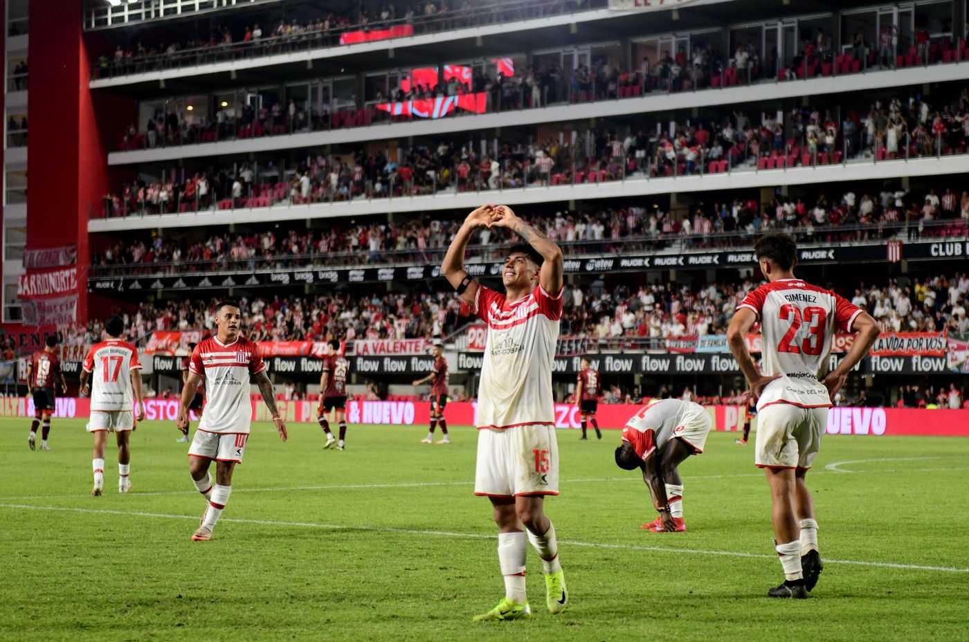 Estudiantes Central Córdoba Arzamendia festejo gol.jpg