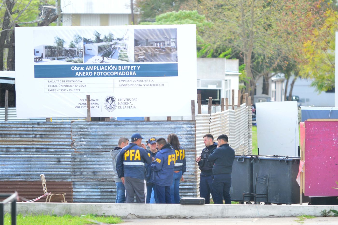 Muerto en la Facultad de Psicología (8).JPG