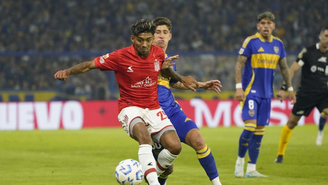 La banca de Eduardo Domínguez a Cristian Medina ante los insultos de los hinchas de Boca