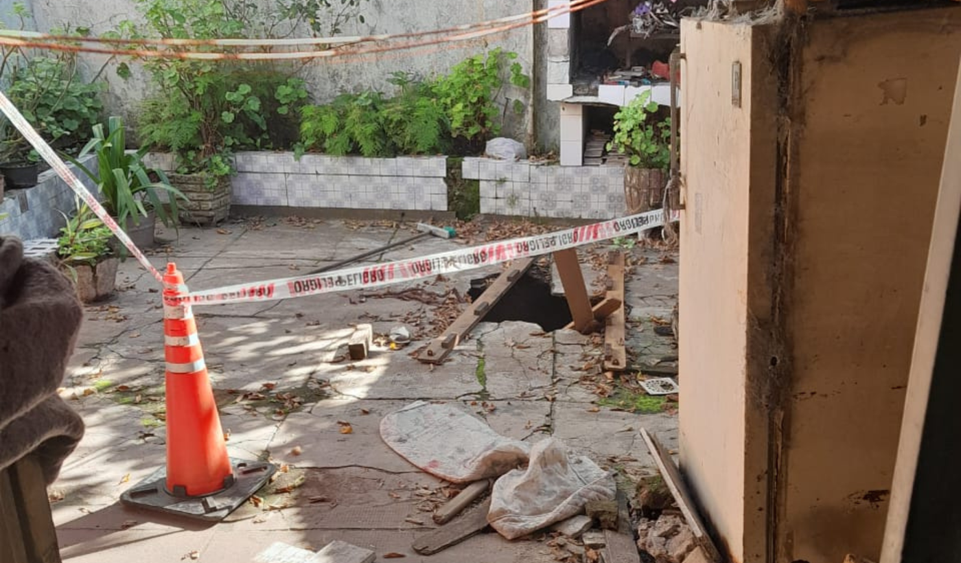 El pozo ciego en el que cayó y murió una mujer.png