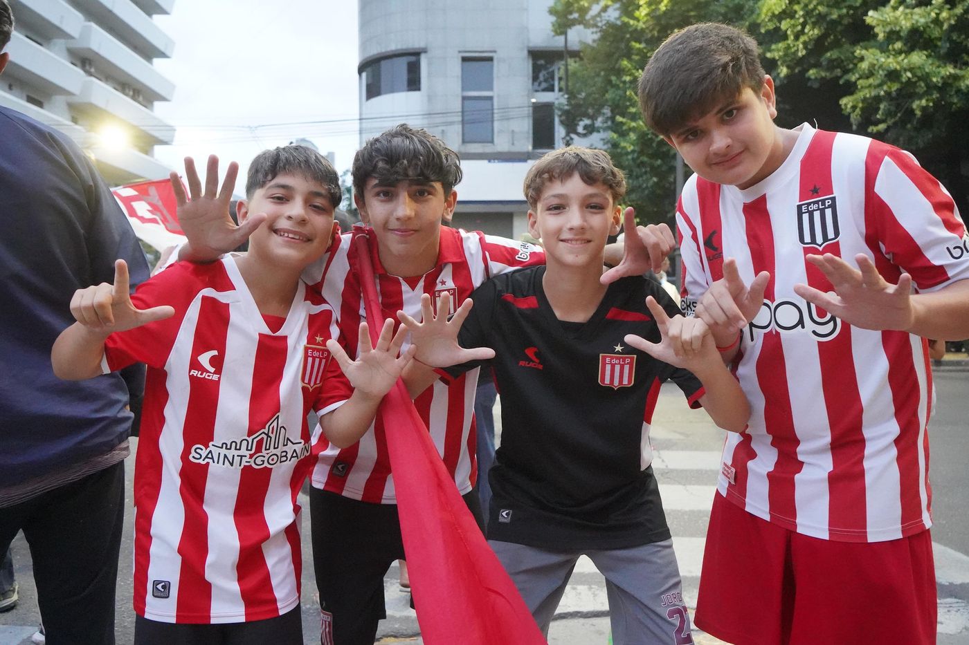 El color de los festejos de Estudiantes en 7 y 50 El color de los festejos de Estudiantes en 7 y 50