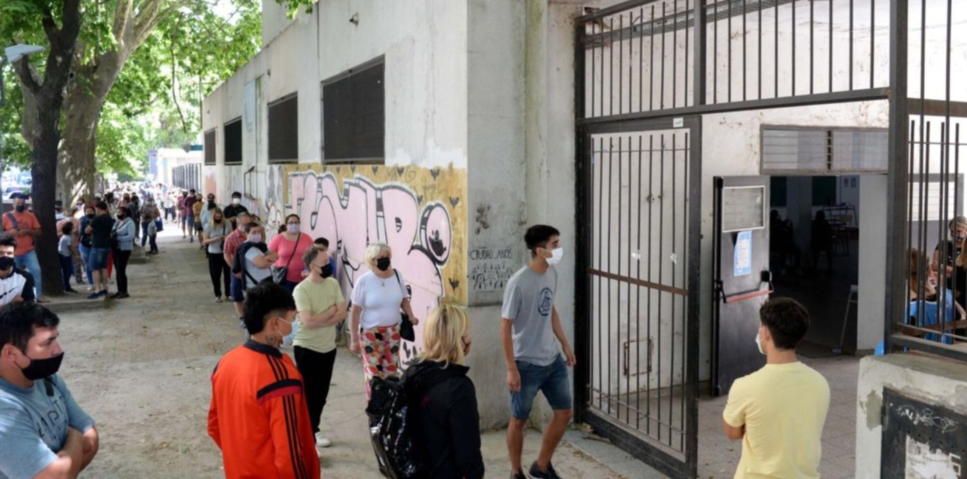 hisopados en el Instituto Malvinas