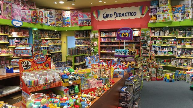 una sucursal de la jugueteria giro didactico cierra y despierta dudas: ¿que pasara con los locales de la plata?