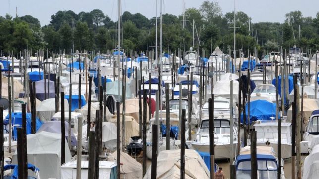 en la provincia hay 54 mil embarcaciones y mas de la mitad tiene grandes deudas