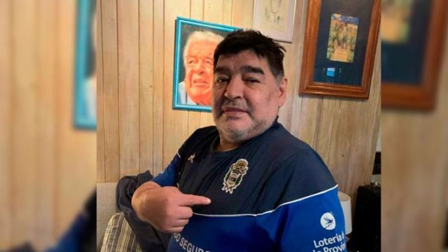 maradona hablo como dt de gimnasia: vamos a trabajar con alma y vida por el lobo