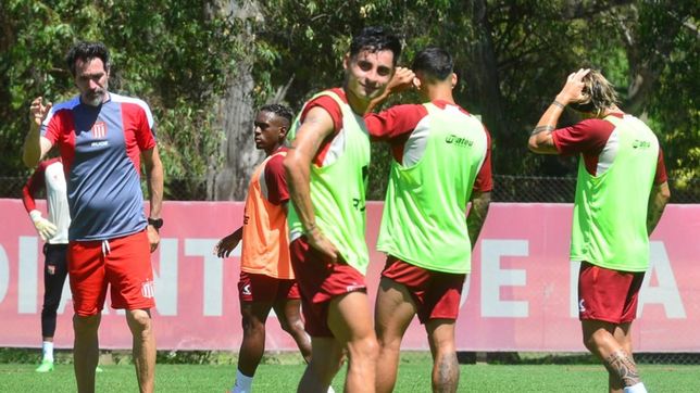 ¿que cambio para que javier altamirano tenga un pie afuera de estudiantes?