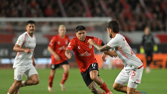 en otro mal partido, estudiantes perdio ante argentinos y complico la clasificacion
