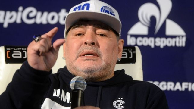 tenemos que jugarnos la vida y asi lo hicimos, dijo maradona tras el empate con velez