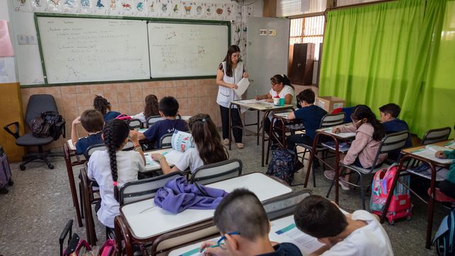 con los docentes a la mesa, arranco la nueva ronda de las paritarias en la provincia