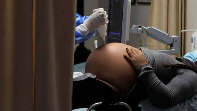 un estudio de provincia revela por que las embarazadas son pacientes de riesgo de covid-19