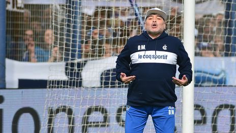 El recuerdo a Diego Maradona por Santiago Motorizado y una visita que no sucedió