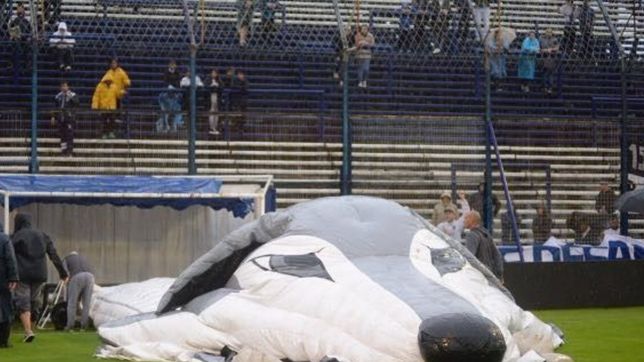 papelon: con el campo en condiciones se suspendio gimnasia y boca