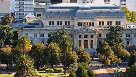 Un candidato libertario de La Plata propone poner una bomba en la Legislatura bonaerense