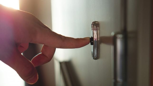 san carlos: tocaron timbre, abrio y se encontro con un arma apuntandole a la cabeza