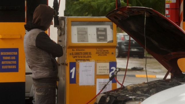 sube la nafta y cada vez mas personas eligen el gnc