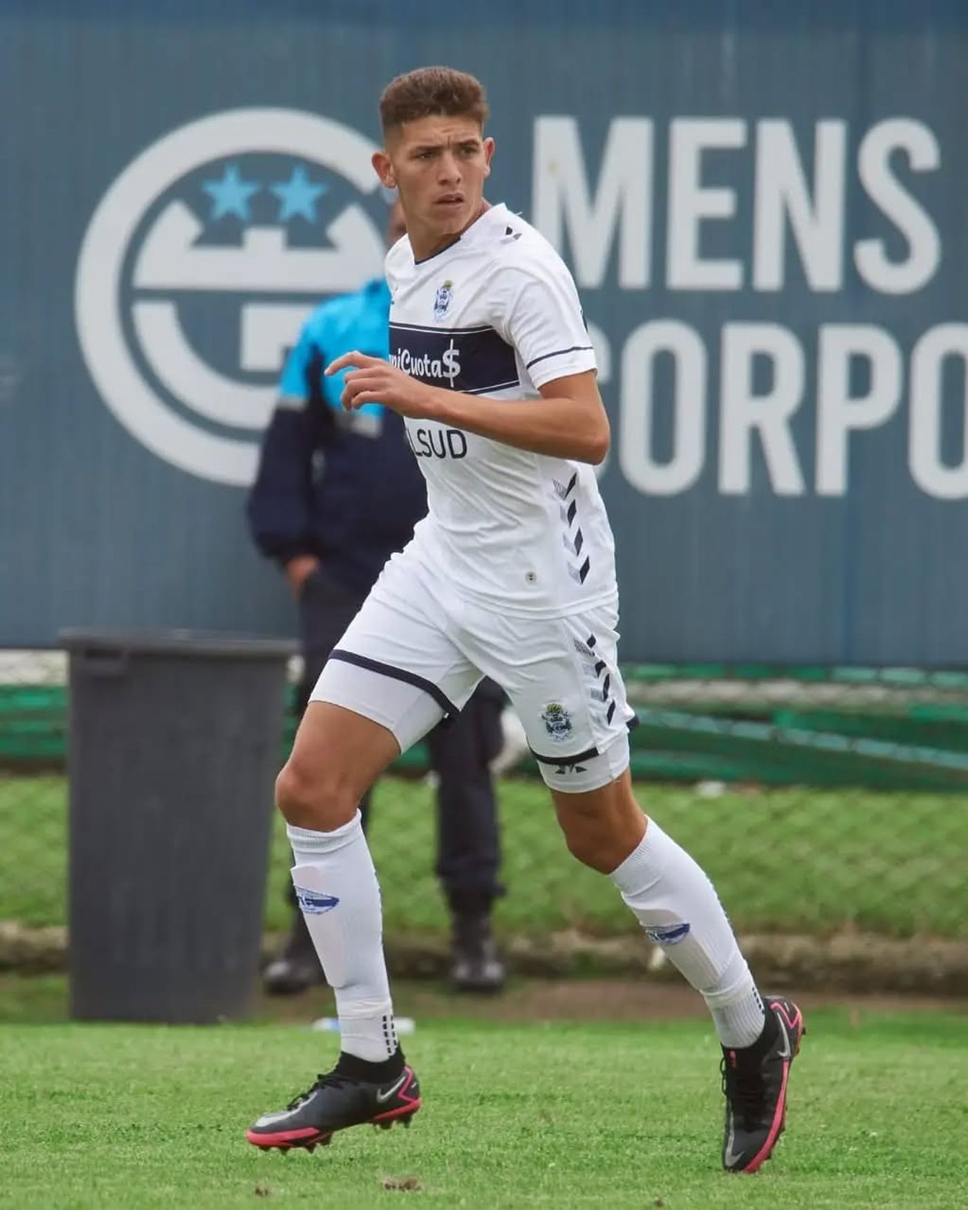 Alan Sosa, el jugador de Gimnasia acusado de secuestro por su pareja