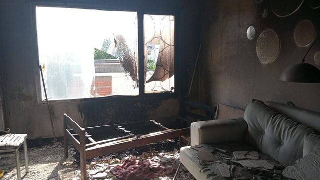 un nene de 6 anos termino internado tras prenderse fuego su departamento