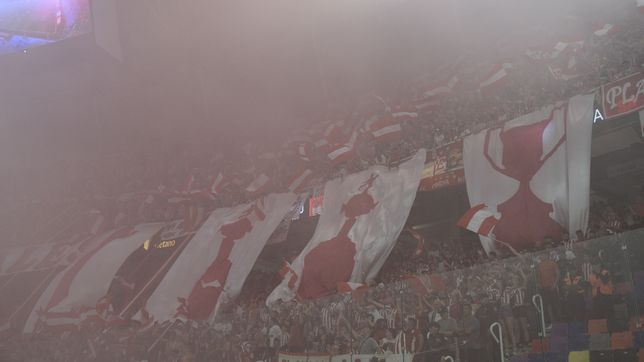 comenzo la movilizacion de hinchas del pincha a paraguay por la libertadores