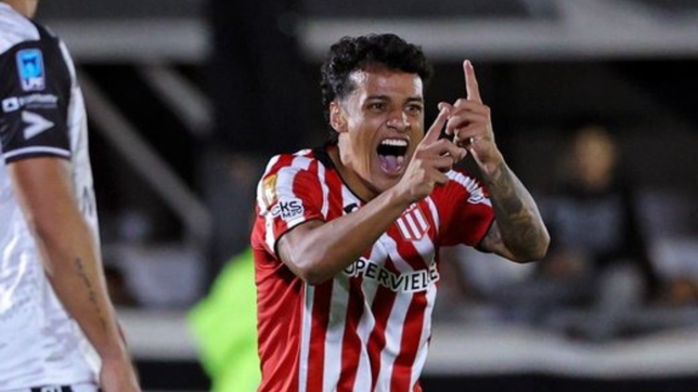 palacios no se quedo en sus goles y aviso que habia que dar la cara por estudiantes