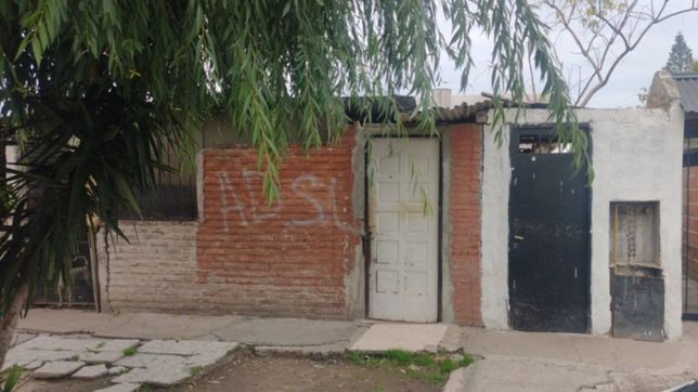 secuestraron y violaron durante un dia y medio a una nena de 14 anos en la plata