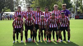 el juvenil del pincha que juega en la seleccion pero que perdio terreno en el club el juvenil del pincha que juega en la seleccion pero que perdio terreno en el club